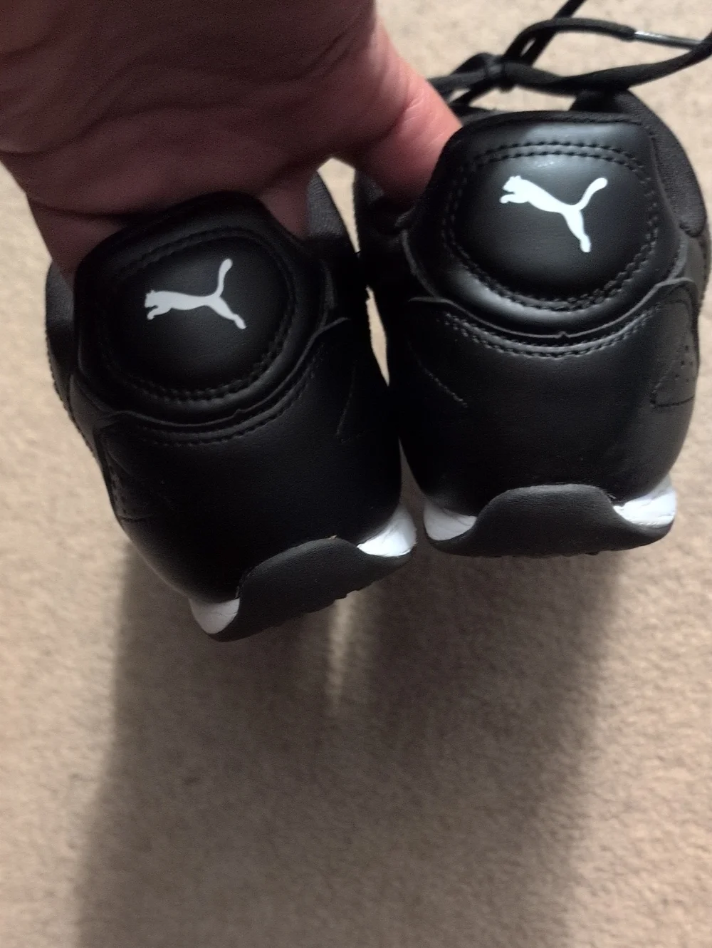 Puma black white